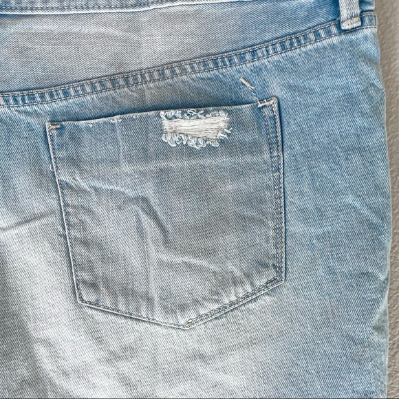 Mossimo Supply Co Distressed Boyfriend Midi Jean Shorts - Light Wash - Picture 5 of 5